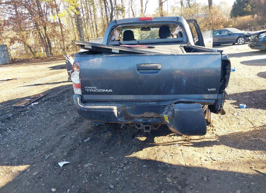 Photo 16 of 2015 Toyota Tacoma DOUBLE CAB/TRD PRO (VIN 3TMLU4EN7FM187143)