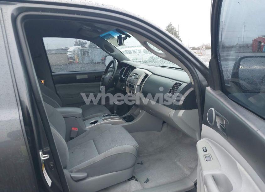 Photo 5 of 2011 Toyota Tacoma DOUBLE CAB (VIN 3TMLU4EN8BM058550)