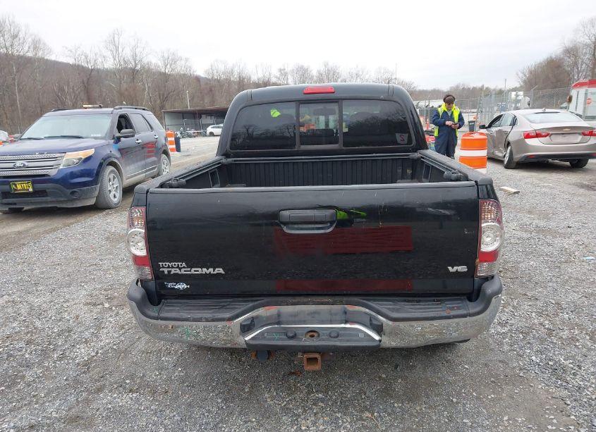 Photo 16 of 2011 Toyota Tacoma DOUBLE CAB (VIN 3TMLU4EN8BM076319)