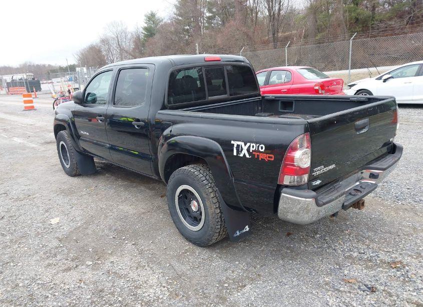 Photo 3 of 2011 Toyota Tacoma DOUBLE CAB (VIN 3TMLU4EN8BM076319)