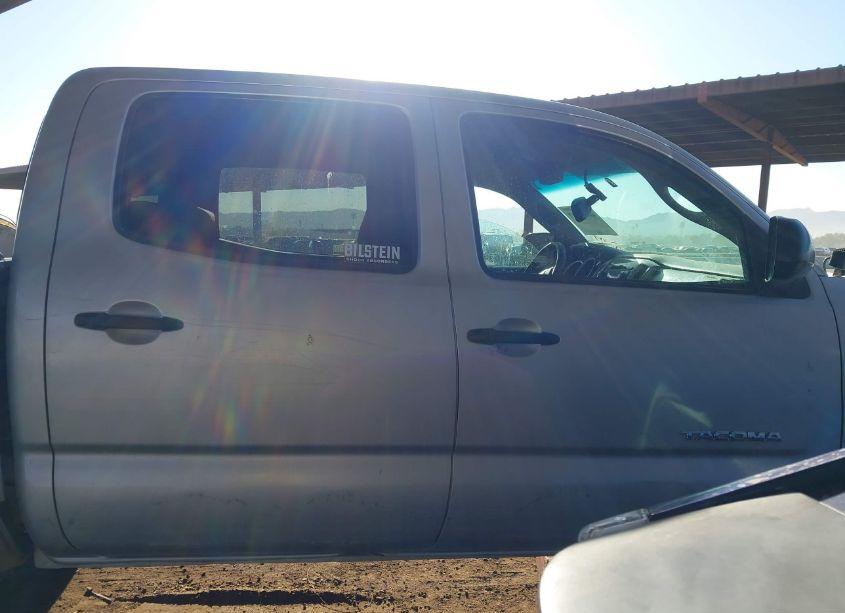 Photo 13 of 2012 Toyota Tacoma DOUBLE CAB (VIN 3TMLU4EN8CM096541)