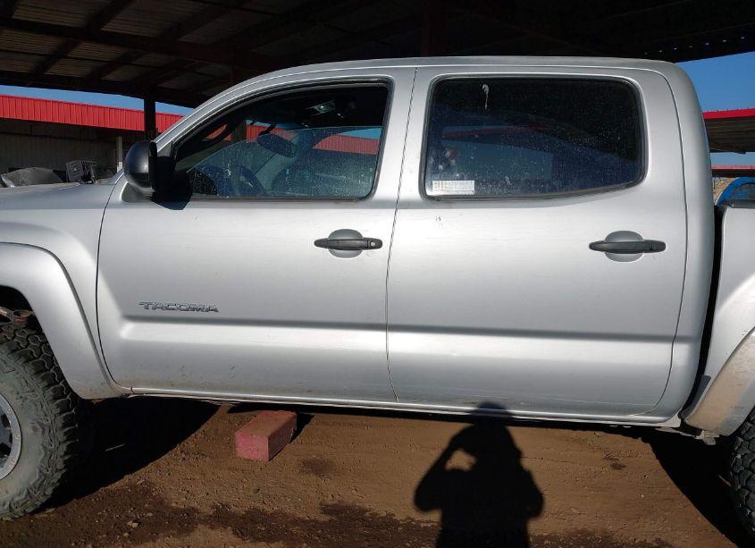 Photo 14 of 2012 Toyota Tacoma DOUBLE CAB (VIN 3TMLU4EN8CM096541)