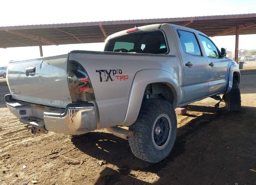 Photo 4 of 2012 Toyota Tacoma DOUBLE CAB (VIN 3TMLU4EN8CM096541)