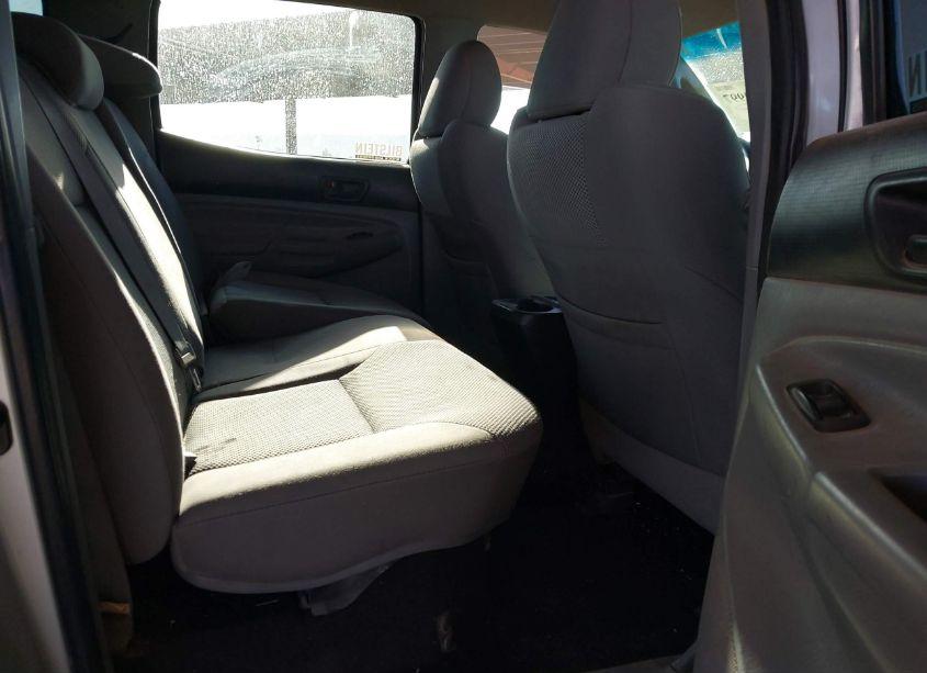 Photo 8 of 2012 Toyota Tacoma DOUBLE CAB (VIN 3TMLU4EN8CM096541)