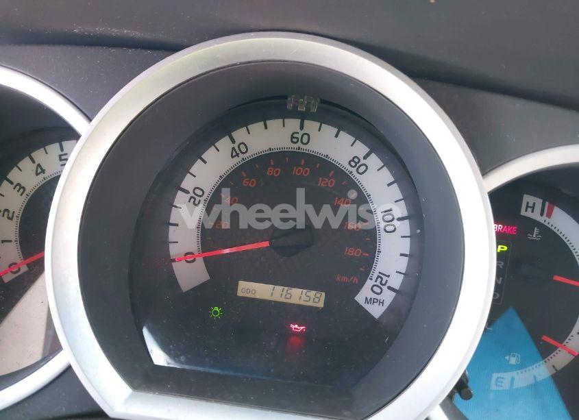 Photo 7 of 2015 Toyota Tacoma BASE V6 (VIN 3TMLU4EN8FM184297)
