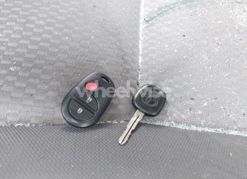 Photo 11 of 2015 Toyota Tacoma BASE V6 (VIN 3TMLU4EN8FM195249)