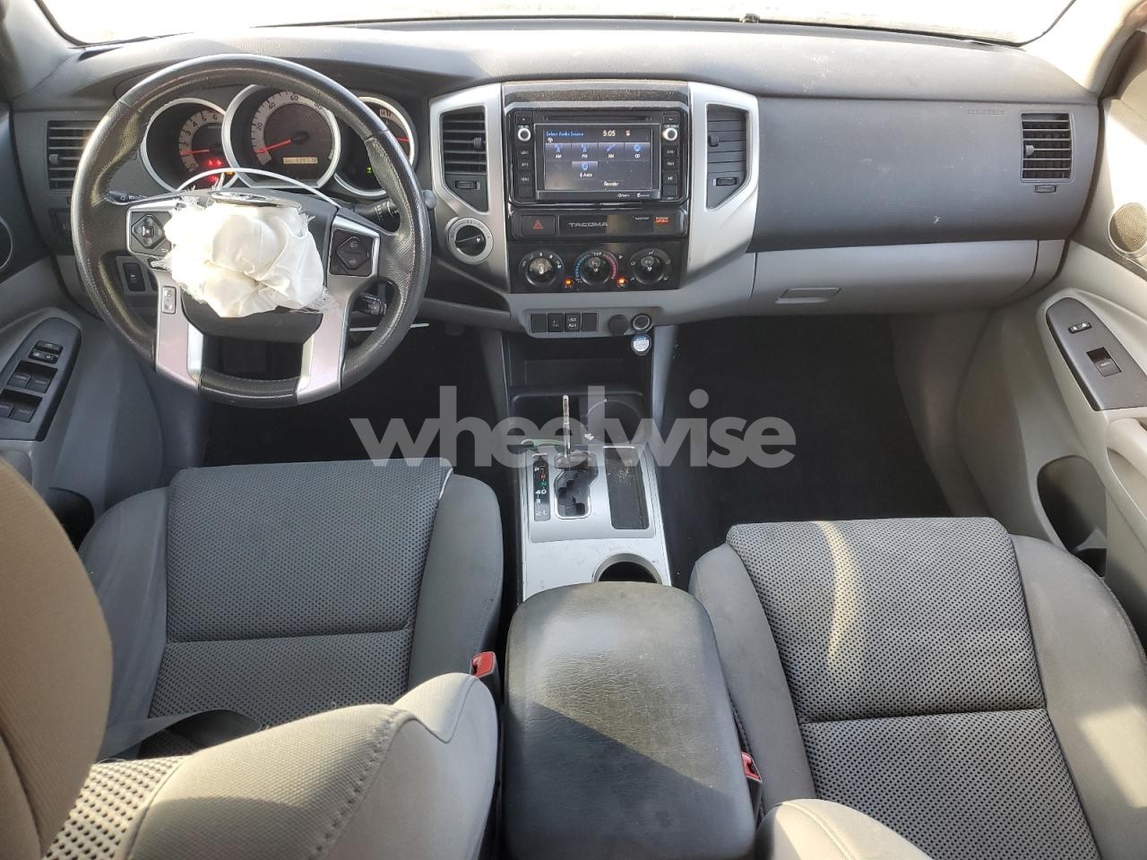 Photo 8 of 2015 TOYOTA TACOMA DOUBLE CAB N/A (VIN 3TMLU4EN8FM199771)