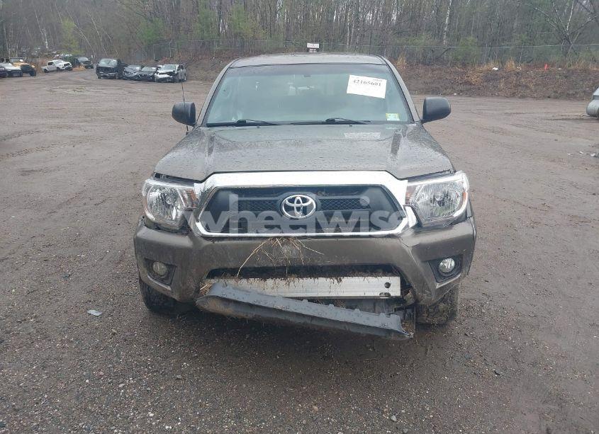 Photo 12 of 2015 Toyota Tacoma BASE V6 (VIN 3TMLU4EN8FM201891)