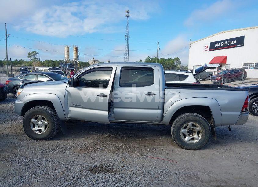 Photo 14 of 2011 Toyota Tacoma DOUBLE CAB (VIN 3TMLU4EN9BM074014)