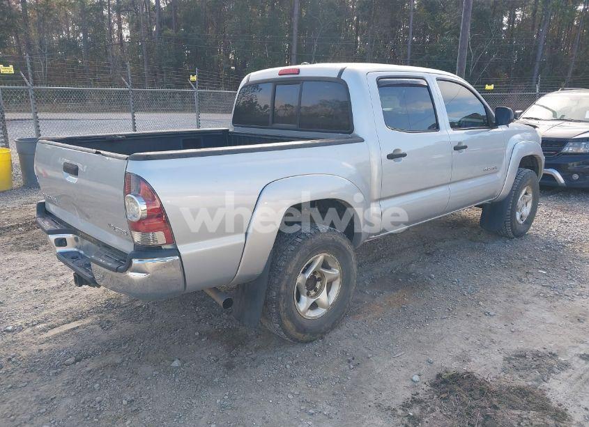 Photo 4 of 2011 Toyota Tacoma DOUBLE CAB (VIN 3TMLU4EN9BM074014)