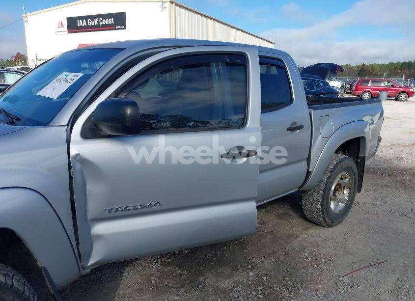 Photo 6 of 2011 Toyota Tacoma DOUBLE CAB (VIN 3TMLU4EN9BM074014)