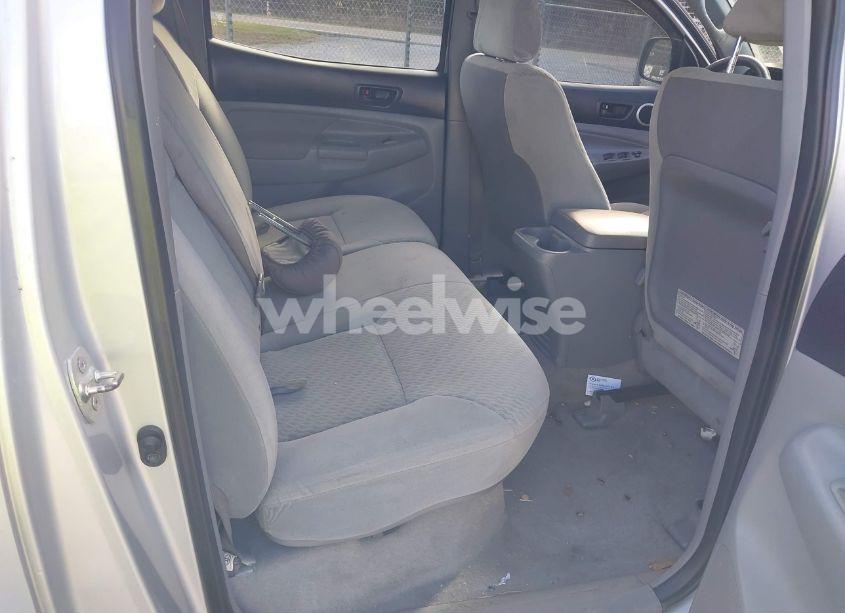 Photo 8 of 2011 Toyota Tacoma DOUBLE CAB (VIN 3TMLU4EN9BM074014)