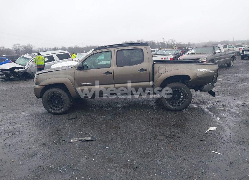 Photo 14 of 2012 Toyota Tacoma DOUBLE CAB (VIN 3TMLU4EN9CM088108)