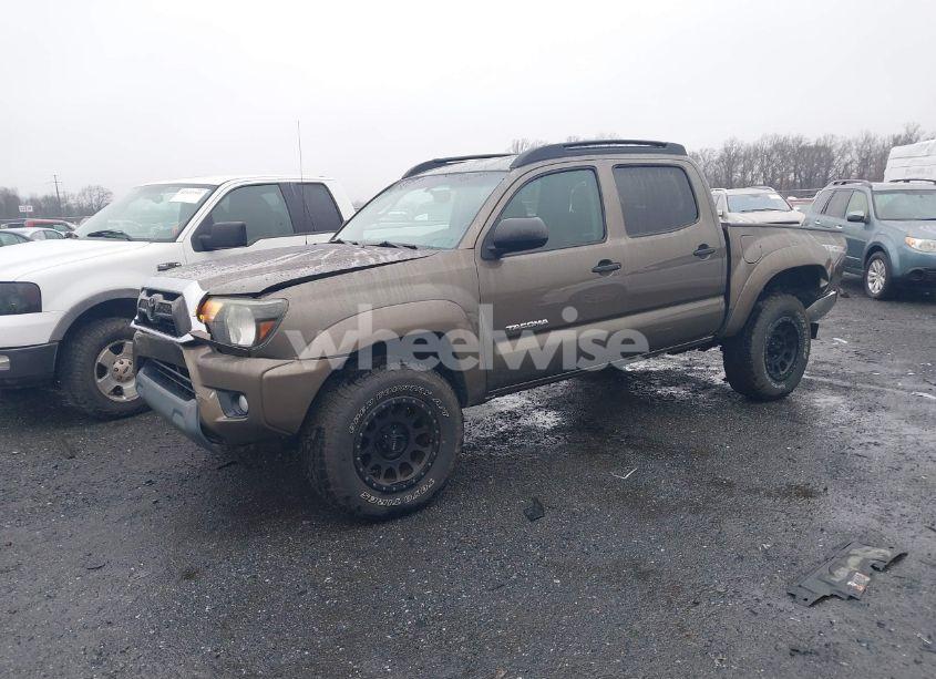 Photo 2 of 2012 Toyota Tacoma DOUBLE CAB (VIN 3TMLU4EN9CM088108)
