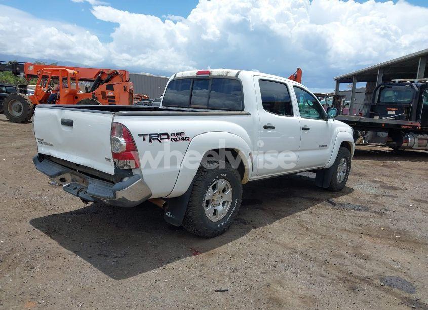 Photo 4 of 2014 Toyota Tacoma BASE V6 (VIN 3TMLU4EN9EM161044)