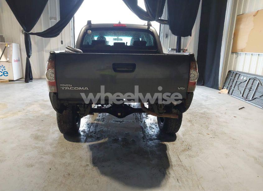 Photo 16 of 2015 Toyota Tacoma DOUBLE CAB/TRD PRO (VIN 3TMLU4EN9FM164933)
