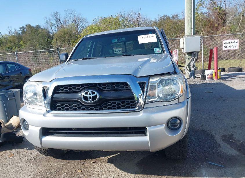 Photo 12 of 2010 Toyota Tacoma BASE V6 (VIN 3TMLU4ENXAM046205)