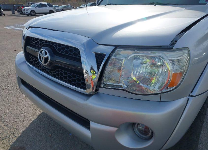 Photo 17 of 2010 Toyota Tacoma BASE V6 (VIN 3TMLU4ENXAM046205)