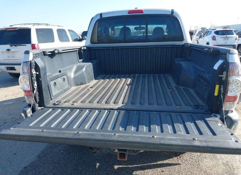 Photo 8 of 2010 Toyota Tacoma BASE V6 (VIN 3TMLU4ENXAM046205)