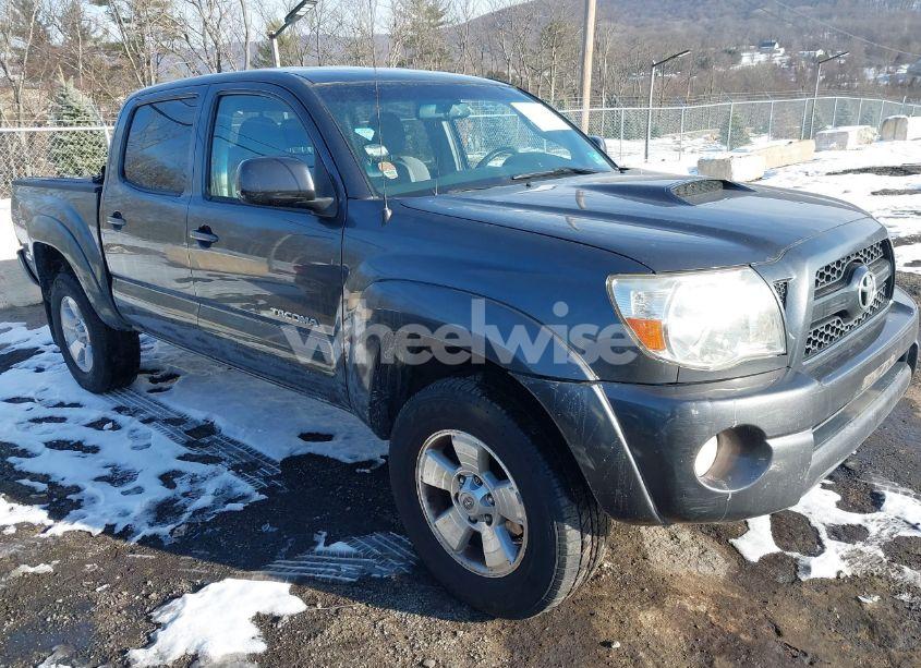 2011 Toyota Tacoma DOUBLE CAB (VIN 3TMLU4ENXBM061496) main photo