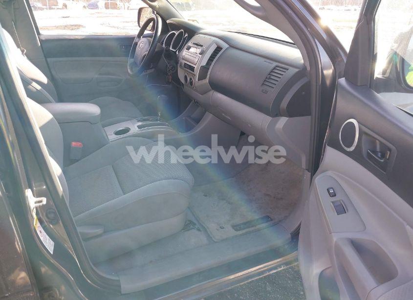 Photo 5 of 2011 Toyota Tacoma DOUBLE CAB (VIN 3TMLU4ENXBM061496)