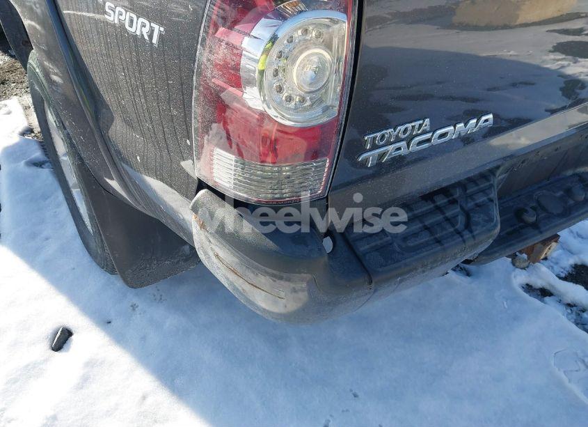 Photo 6 of 2011 Toyota Tacoma DOUBLE CAB (VIN 3TMLU4ENXBM061496)
