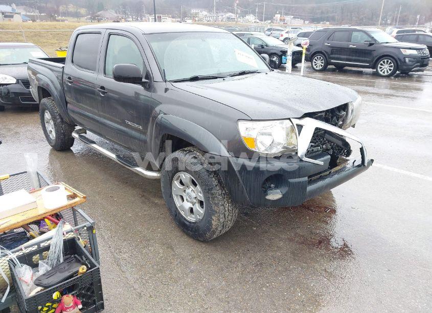 2011 Toyota Tacoma DOUBLE CAB (VIN 3TMLU4ENXBM062437) main photo