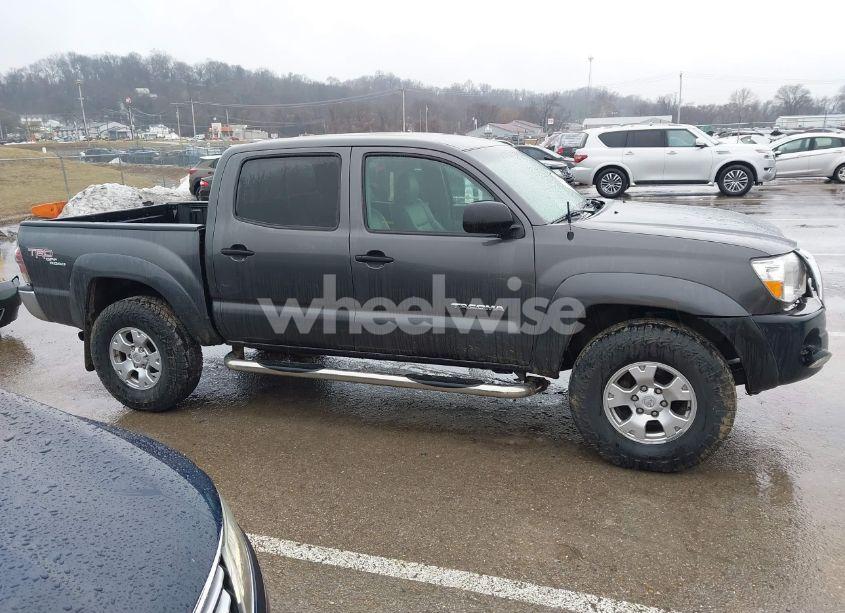 Photo 13 of 2011 Toyota Tacoma DOUBLE CAB (VIN 3TMLU4ENXBM062437)