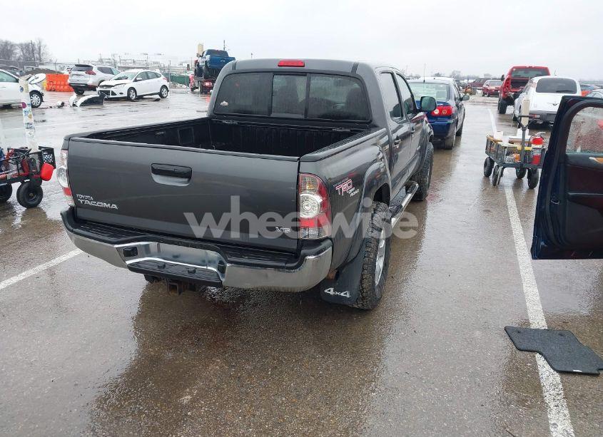 Photo 4 of 2011 Toyota Tacoma DOUBLE CAB (VIN 3TMLU4ENXBM062437)