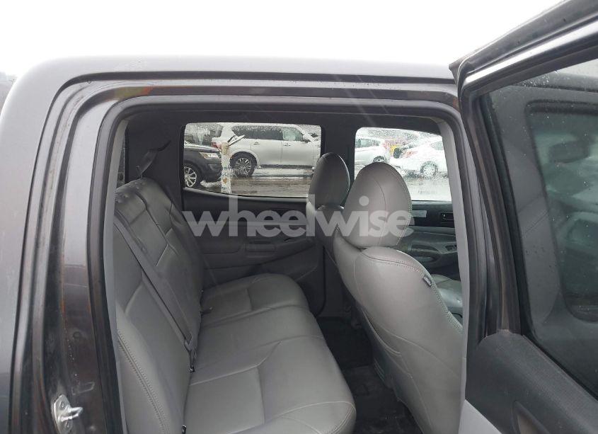 Photo 8 of 2011 Toyota Tacoma DOUBLE CAB (VIN 3TMLU4ENXBM062437)