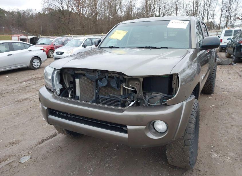 Photo 6 of 2011 Toyota Tacoma DOUBLE CAB (VIN 3TMLU4ENXBM068707)