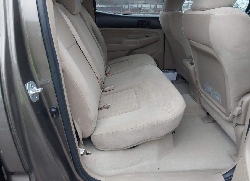Photo 8 of 2011 Toyota Tacoma DOUBLE CAB (VIN 3TMLU4ENXBM068707)