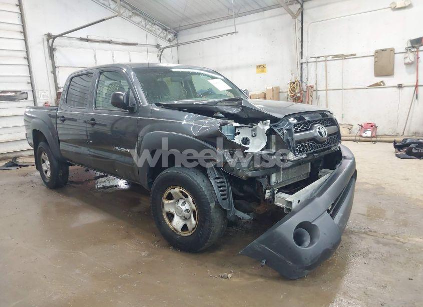 2011 Toyota Tacoma BASE V6 (VIN 3TMLU4ENXBM071929) main photo