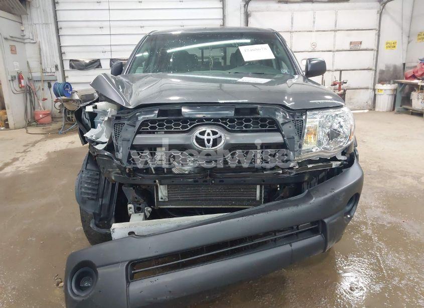 Photo 12 of 2011 Toyota Tacoma BASE V6 (VIN 3TMLU4ENXBM071929)