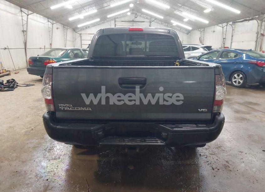 Photo 16 of 2011 Toyota Tacoma BASE V6 (VIN 3TMLU4ENXBM071929)