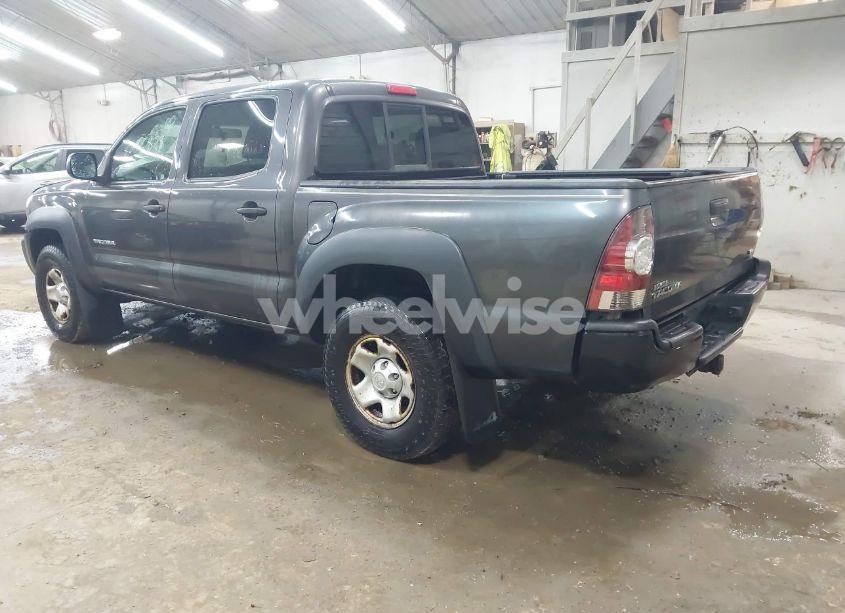 Photo 3 of 2011 Toyota Tacoma BASE V6 (VIN 3TMLU4ENXBM071929)