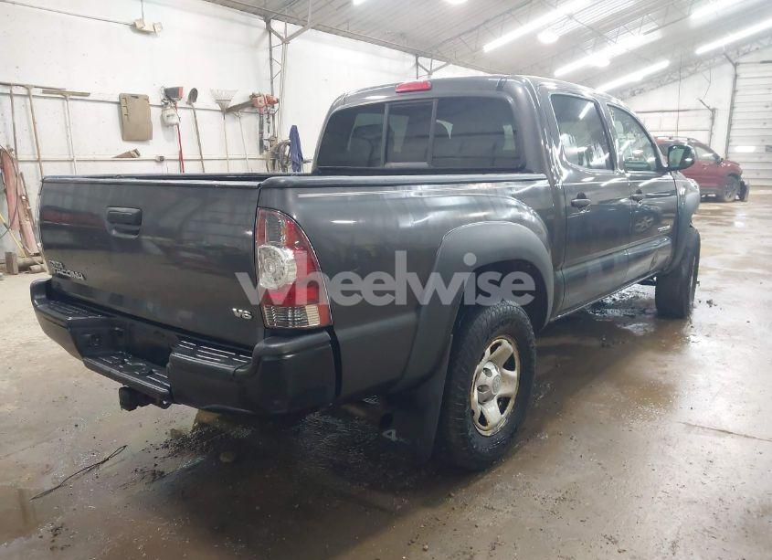 Photo 4 of 2011 Toyota Tacoma BASE V6 (VIN 3TMLU4ENXBM071929)