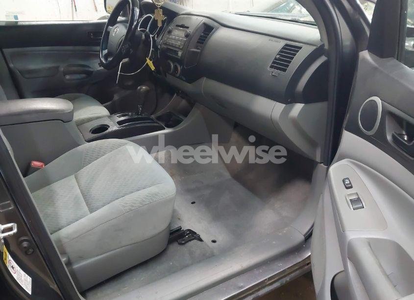 Photo 5 of 2011 Toyota Tacoma BASE V6 (VIN 3TMLU4ENXBM071929)