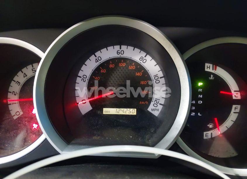 Photo 7 of 2011 Toyota Tacoma BASE V6 (VIN 3TMLU4ENXBM071929)