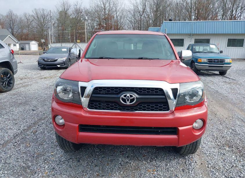 Photo 12 of 2011 Toyota Tacoma DOUBLE CAB (VIN 3TMLU4ENXBM078945)