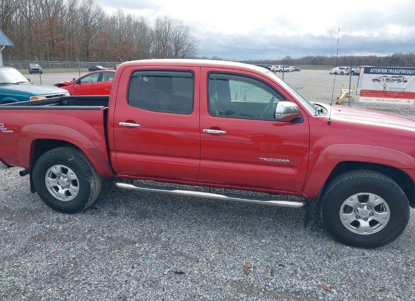 Photo 13 of 2011 Toyota Tacoma DOUBLE CAB (VIN 3TMLU4ENXBM078945)