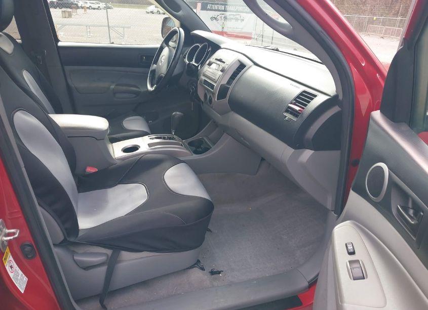 Photo 5 of 2011 Toyota Tacoma DOUBLE CAB (VIN 3TMLU4ENXBM078945)