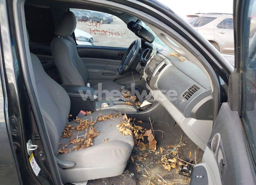 Photo 5 of 2013 Toyota Tacoma DOUBLE CAB (VIN 3TMLU4ENXDM112109)