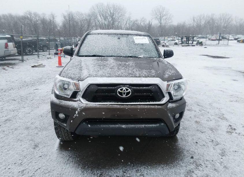 Photo 12 of 2013 Toyota Tacoma DOUBLE CAB (VIN 3TMLU4ENXDM114703)