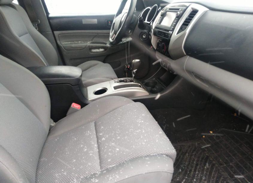 Photo 5 of 2013 Toyota Tacoma DOUBLE CAB (VIN 3TMLU4ENXDM114703)