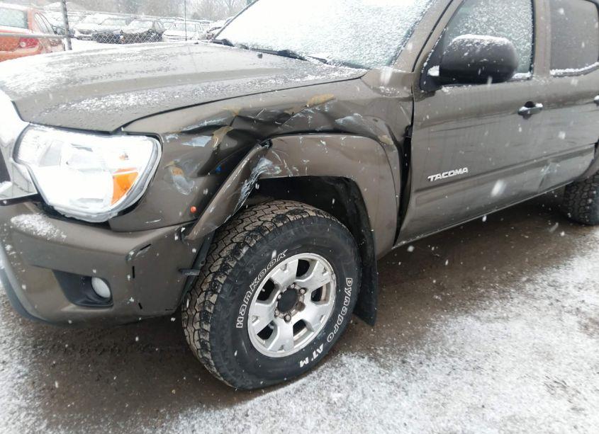 Photo 6 of 2013 Toyota Tacoma DOUBLE CAB (VIN 3TMLU4ENXDM114703)