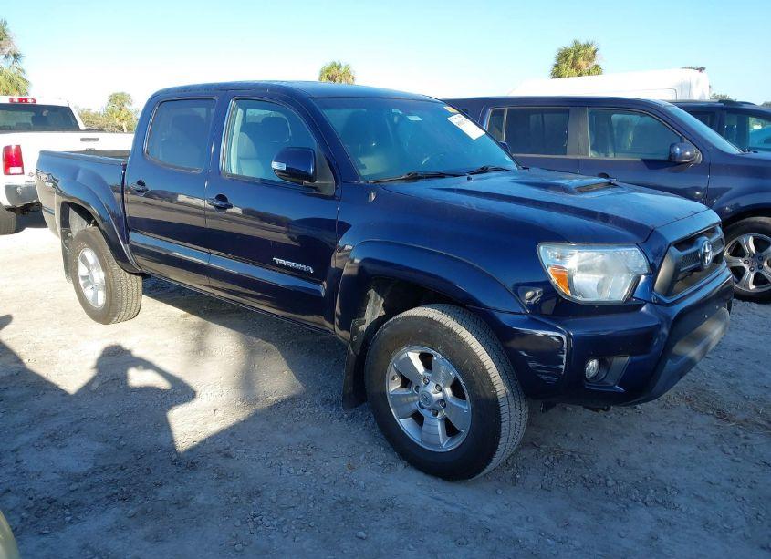 2013 Toyota Tacoma DOUBLE CAB (VIN 3TMLU4ENXDM127497) main photo