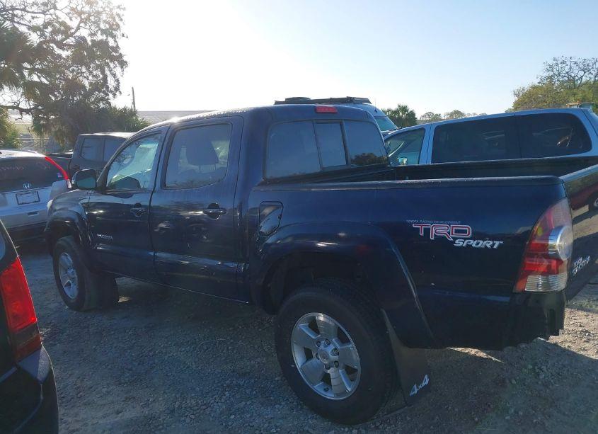 Photo 15 of 2013 Toyota Tacoma DOUBLE CAB (VIN 3TMLU4ENXDM127497)