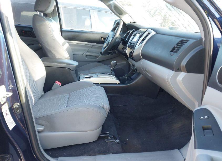 Photo 5 of 2013 Toyota Tacoma DOUBLE CAB (VIN 3TMLU4ENXDM127497)