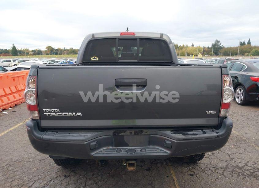 Photo 16 of 2014 Toyota Tacoma BASE V6 (VIN 3TMLU4ENXEM139294)